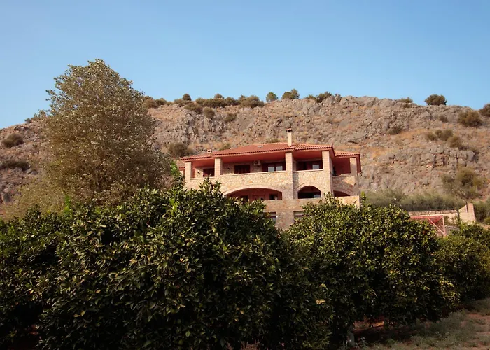 Апартаменты Nafpliobiofarms Country *